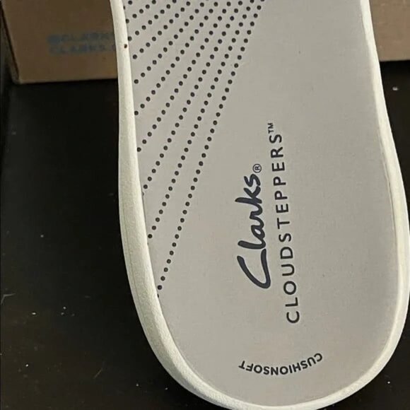 BRAND NEW Cloudsteppers Clarks blue sandals size 11 - Picture 5 of 6